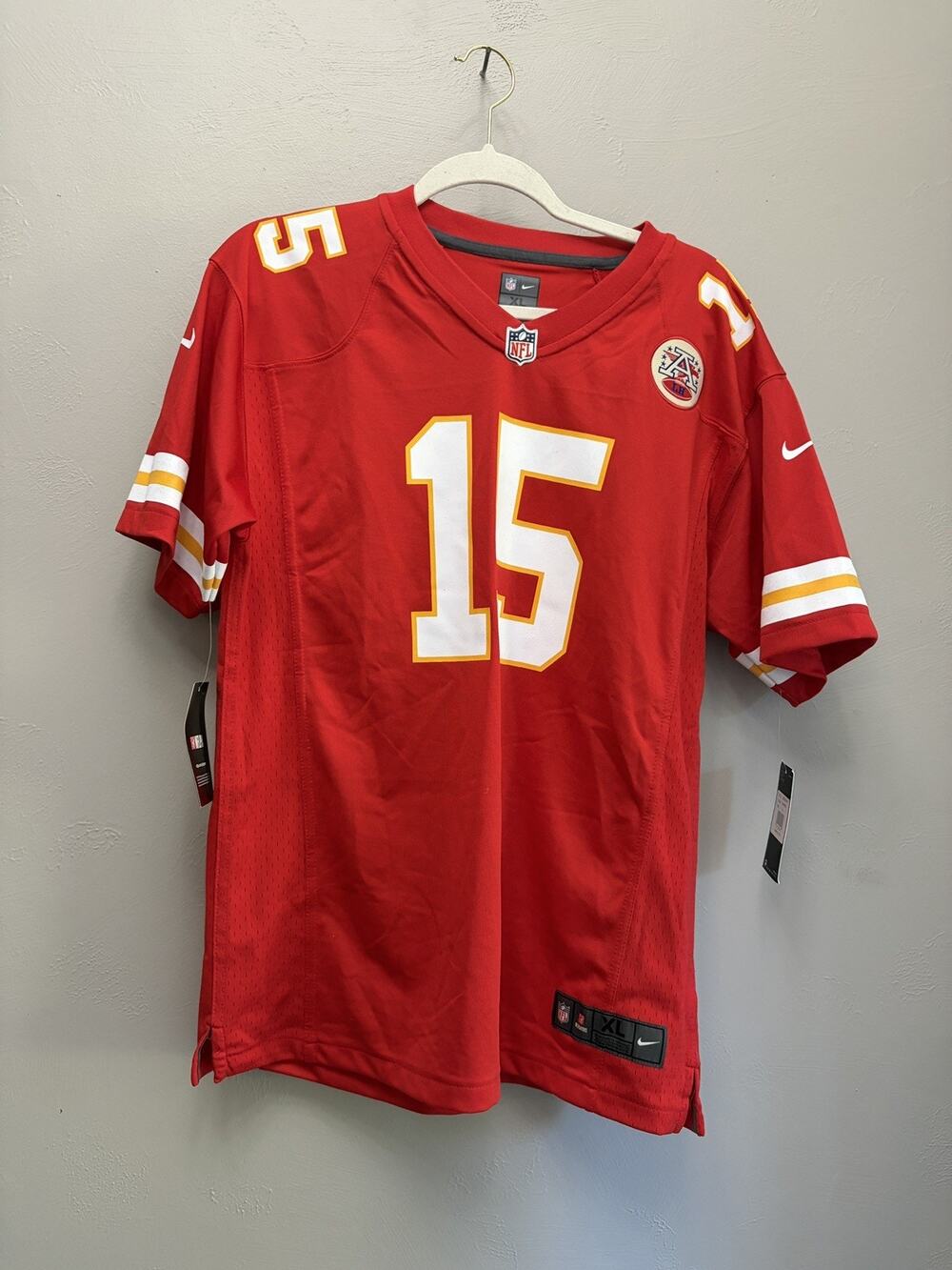 Nike Kansas City Chiefs Patrick Mahomes #15 Red NFL Jersey Youth XL NWT (0126)